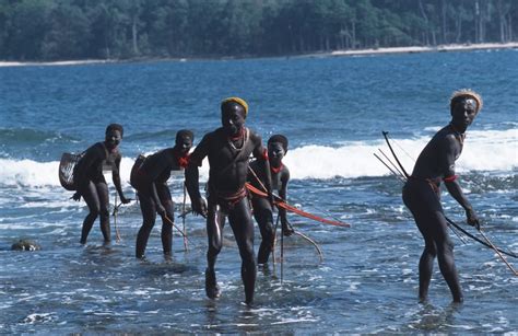 mujeres isla sentinel|North Sentinel Island: The World’s Most Isolated and。